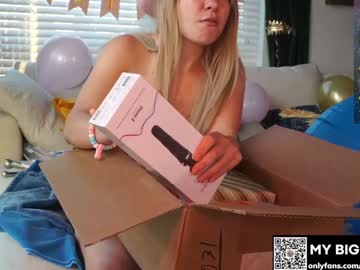 girl
        pepperxminthe cam image #4717696