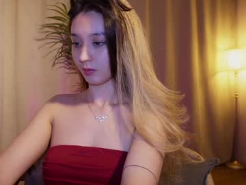 girl
        sarasuo cam image #6411419
