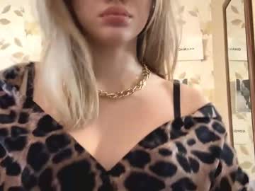 girl
        dawnbluett cam image #6547432