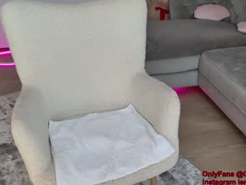 girl
        lenna_godess cam image #5029500