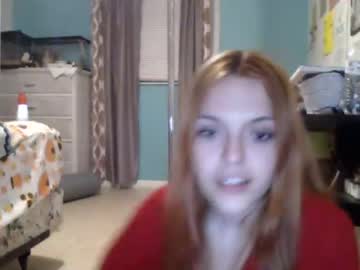girl
        lilred_69 cam image #1753278