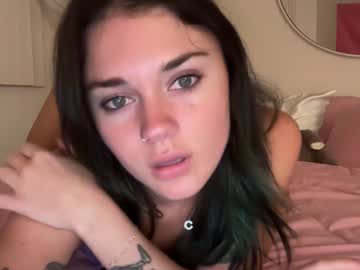 girl
        queencassidyy cam image #5034900