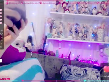 girl
        daddyslittlegirl01 cam image #306210