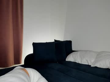 girl
        emilybatee cam image #1151984