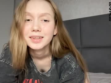 girl
        lizzy_cutie cam image #5376382