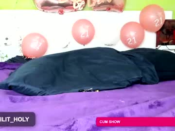 girl
        lily_holy cam image #2632490