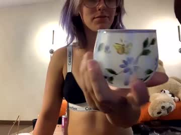 girl
        jolenedicki cam image #2294660