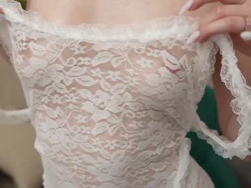 girl
        refined_style cam image #5641652