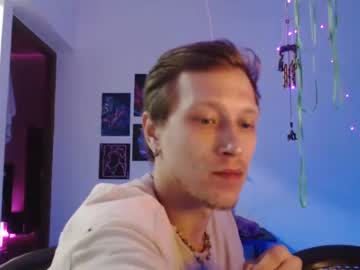 couple
        flloopy cam image #2509935