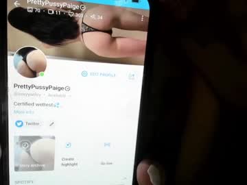 girl
        prettuypussypaige cam image #4225807