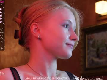 girl
        bestblondiiecb cam image #1297037