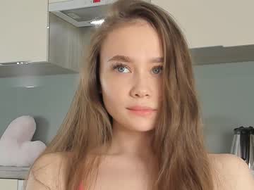 girl
        miaaperry cam image #946112