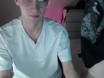 couple
        bld_crl cam image #5727414
