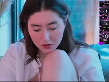 girl
        emmasn0w cam image #6201757