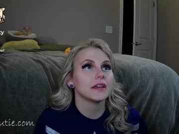 girl
        _shycutie cam image #4056919