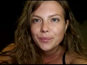girl
        kosmickate cam image #227558
