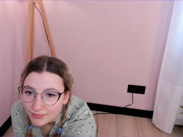 girl
        katiehastey cam image #3376049