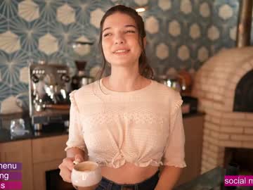 girl
        loollypop24 cam image #7029688