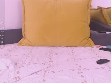 girl
        lucifera1 cam image #2276807
