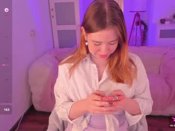 girl
        flowr_rebecca cam image #5511590