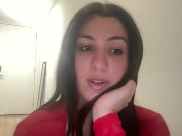 girl
        bustybookworm69 cam image #6193043