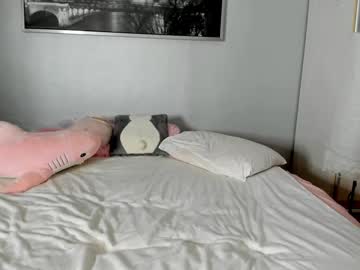girl
        _mito_69 cam image #6981977