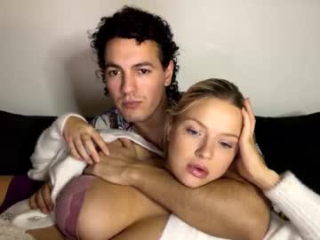 couple
        chulo33333 cam image #3150335
