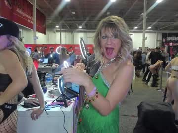 girl
        avapheonix cam image #364082