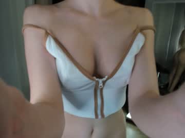 girl
        hi_popsy cam image #1418486