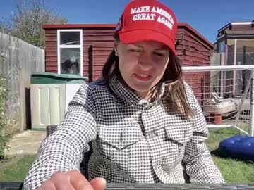 girl
        eatmypie69 cam image #6503327