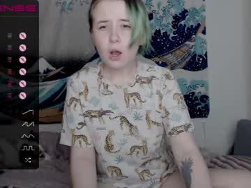 girl
        yoliverse cam image #372798