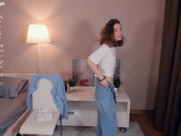 girl
        edahetherington cam image #3948017