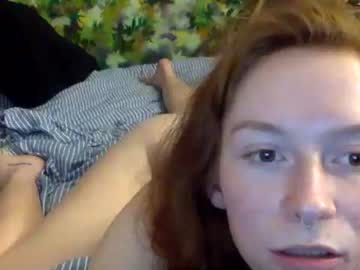 girl
        robinblackly cam image #1139146