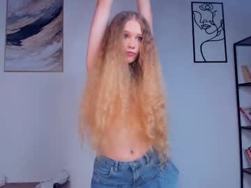 girl
        s1ren_s0ng cam image #6421399