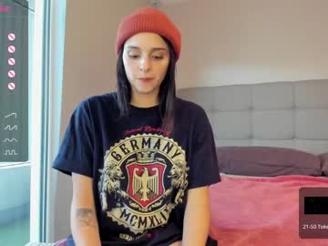girl
        yourfreakygirl cam image #4047598