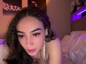 girl
        thestormii cam image #6465650