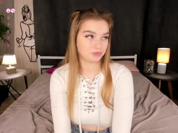 girl
        janetjennings cam image #5927542