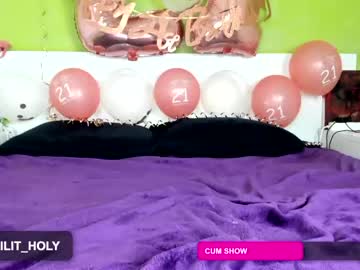 girl
        lily_holy cam image #2632236