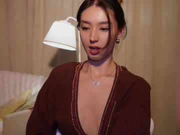 girl
        sarasuo cam image #6044283