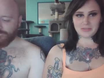 couple
        naughtynerds69 cam image #2456374