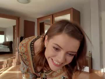 girl
        lesya_krutalevich cam image #712299