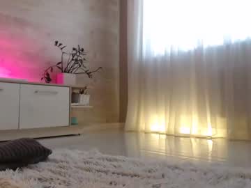 girl
        meryfoxxx cam image #2486839