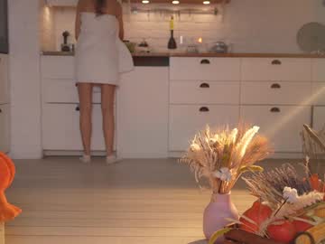 girl
        mia_elfie cam image #5337554