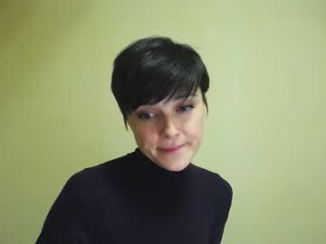 girl
        _irena_ cam image #288418