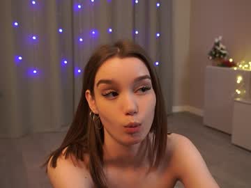 girl
        harrieteasley cam image #5690784
