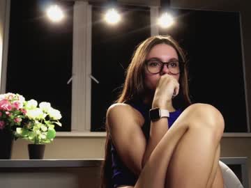 girl
        lorettadunnell cam image #5571946