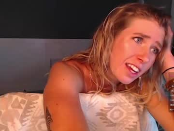 girl
        lucy_gooosey cam image #1737019