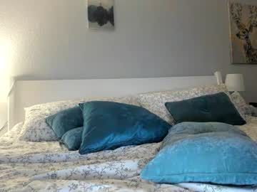 girl
        alya101 cam image #4215306