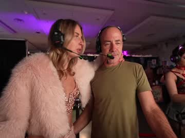 couple
        blondefoxsilverfox cam image #6047031