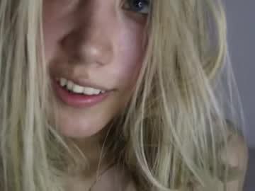 girl
        wendy_daniela cam image #3537401
